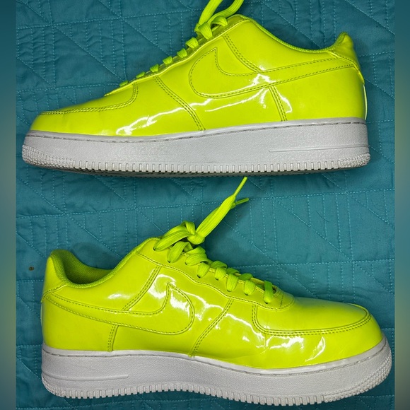 Air Force 1 LV8 UV/VOLT ‘07 Men’s Size 11 Brand New W/Box - Picture 1 of 4